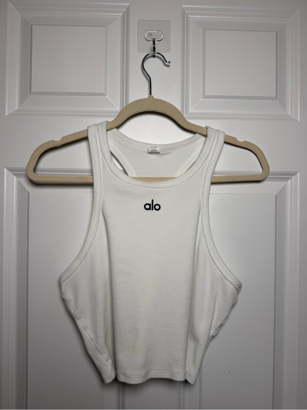 Alo Yoga Aspire Tank | White/Black Women’s Ribbed Racerback Crop Tank | L